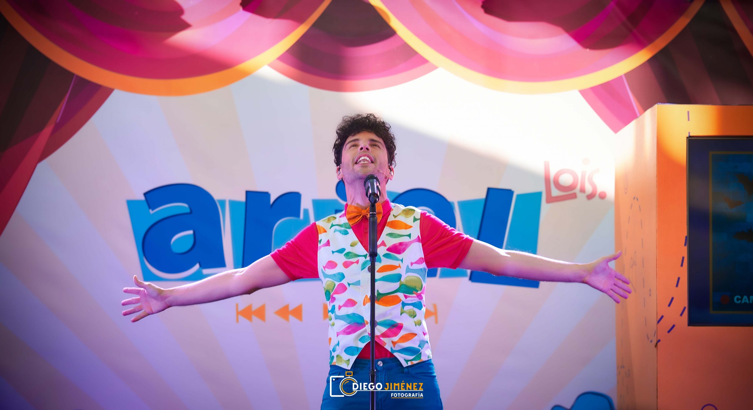 Ariel Lois en su espectáculo ¡Dale al Play!